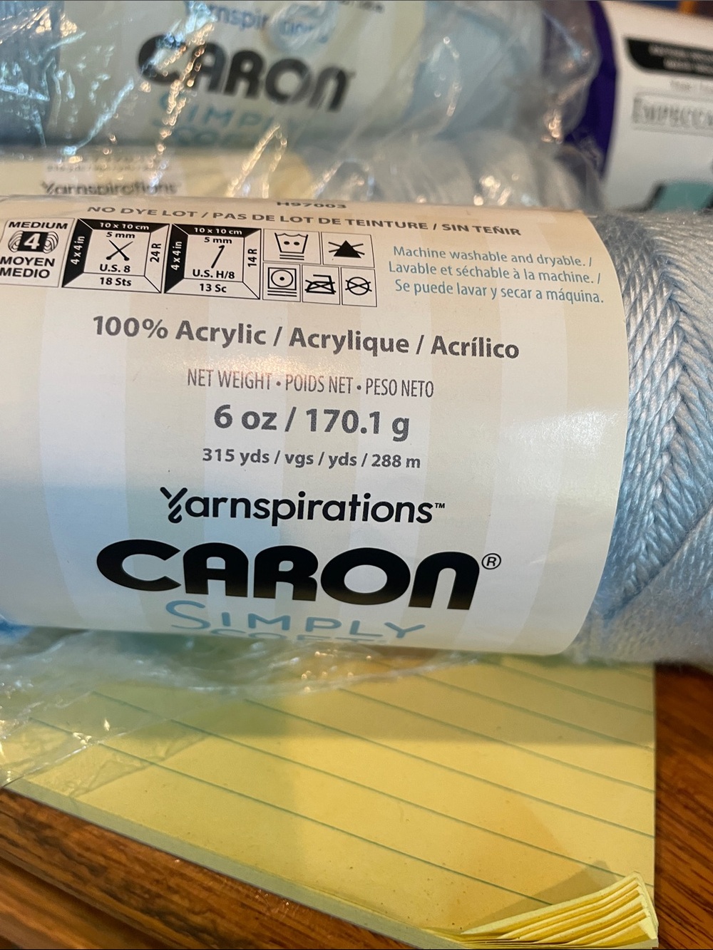 Yarn skeins (Caron Simply Soft) 3 Skiens - Picture 2 of 4